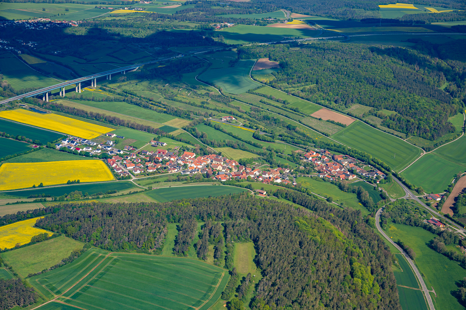 Leider haben wir keinen Alternativtext zu diesem Bild, aber wir arbeiten daran.